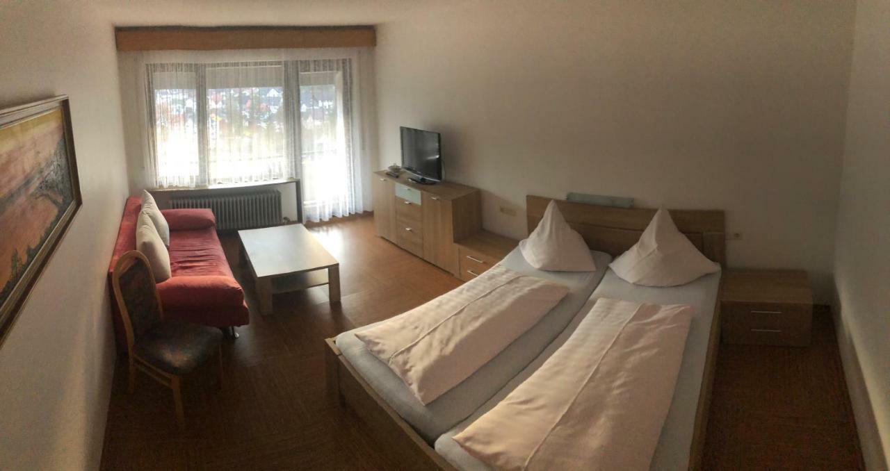 Hotel Cafe Waldeck Wuestenrot Bagian luar foto